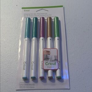 NEW Cricut Explore Wisteria Fine Point Pen Set